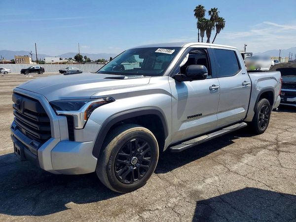 2024 TOYOTA TUNDRA