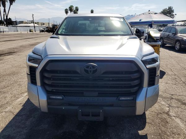 2024 TOYOTA TUNDRA