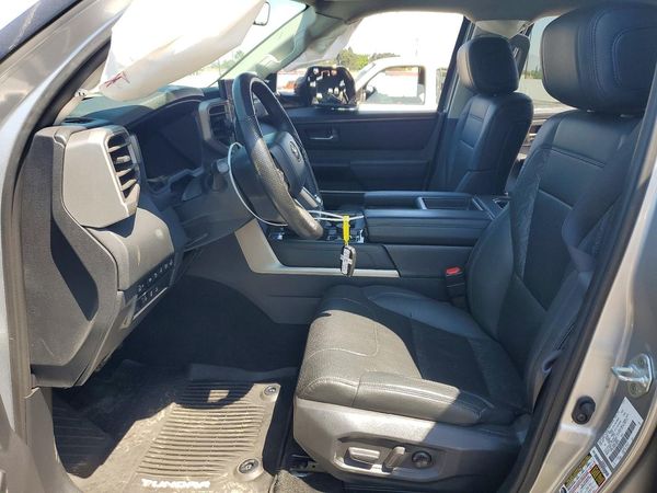 2024 TOYOTA TUNDRA