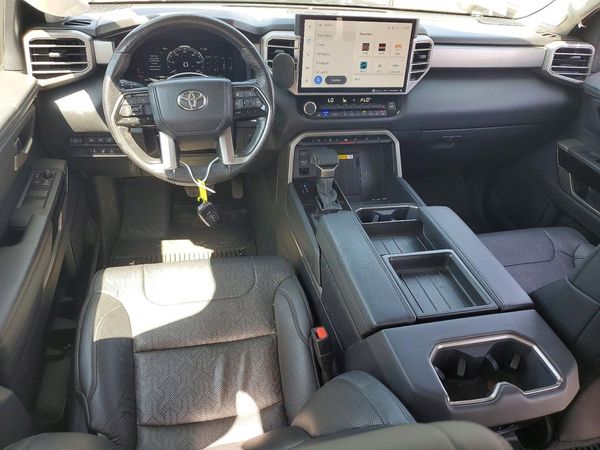 2024 TOYOTA TUNDRA