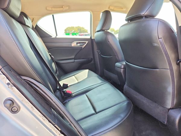 2016 LEXUS CT 200h