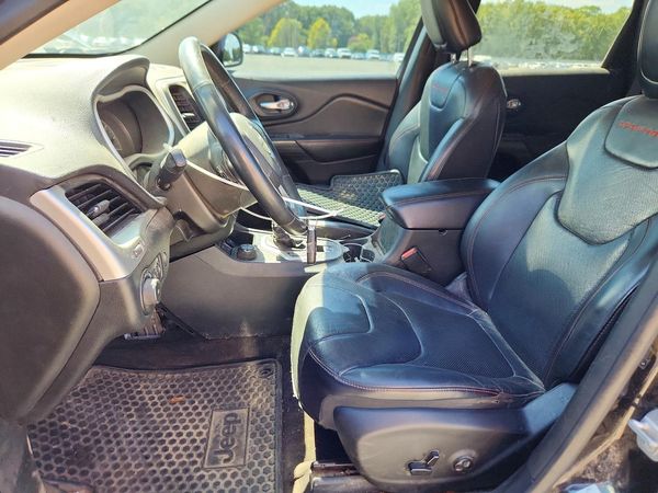 2015 JEEP CHEROKEE TRAILHAWK 4X4