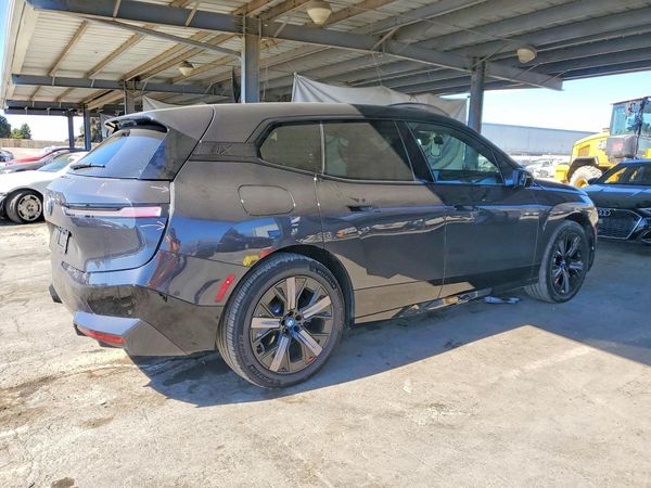 2024 BMW IX xDrive50