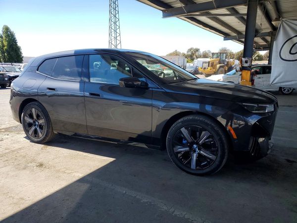 2024 BMW IX xDrive50