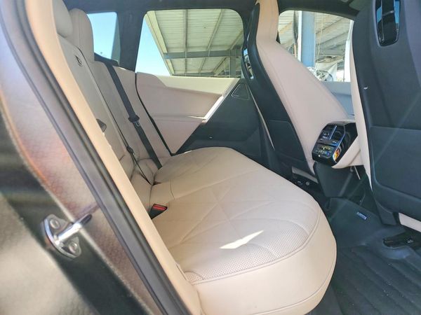 2024 BMW IX xDrive50