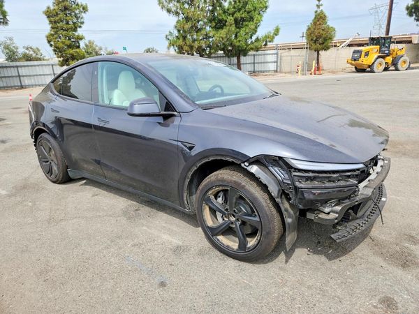 2026 TESLA MODEL Y