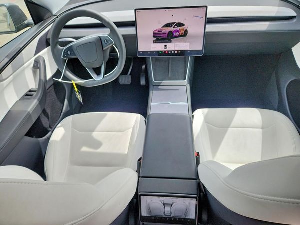 2026 TESLA MODEL Y