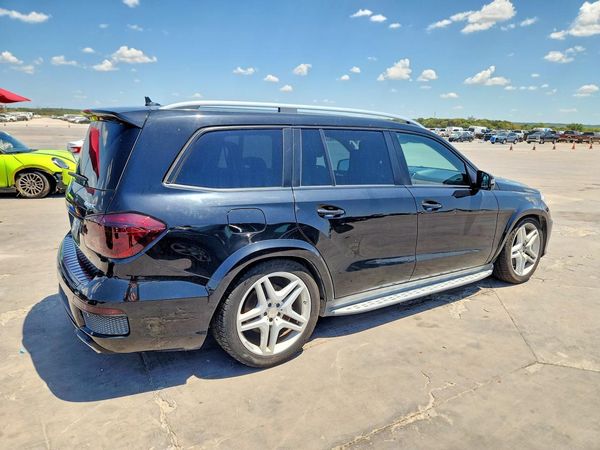 2014 MERCEDES-BENZ GL GL 550 4MATIC
