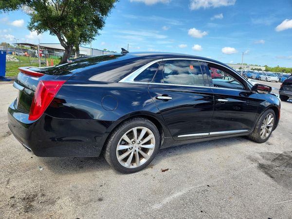 2014 CADILLAC XTS Luxury