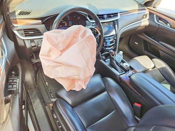 2014 CADILLAC XTS Luxury