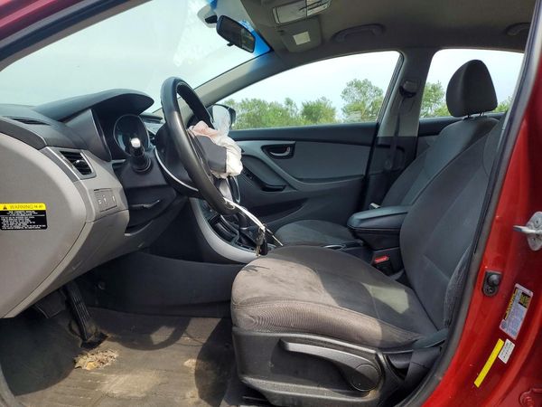 2014 HYUNDAI ELANTRA