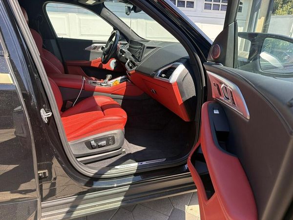 2025 BMW XM