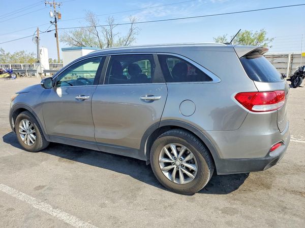 2016 KIA SORENTO L / LX