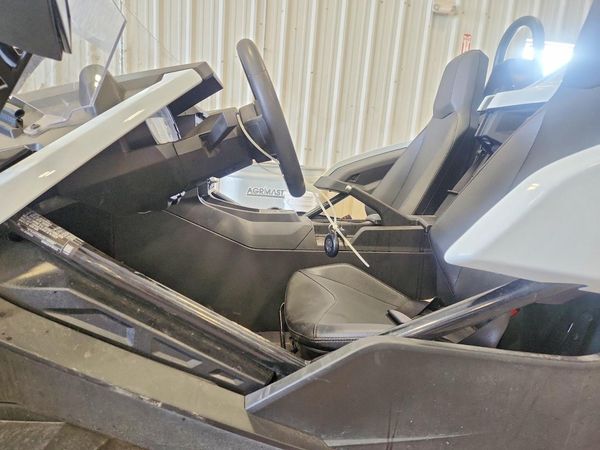 2024 POLARIS SLINGSHOT