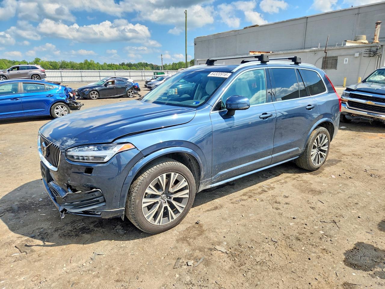 2021 VOLVO XC90 Momentum