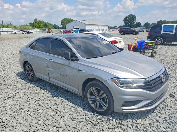 2021 VOLKSWAGEN JETTA S / SE / R-Line