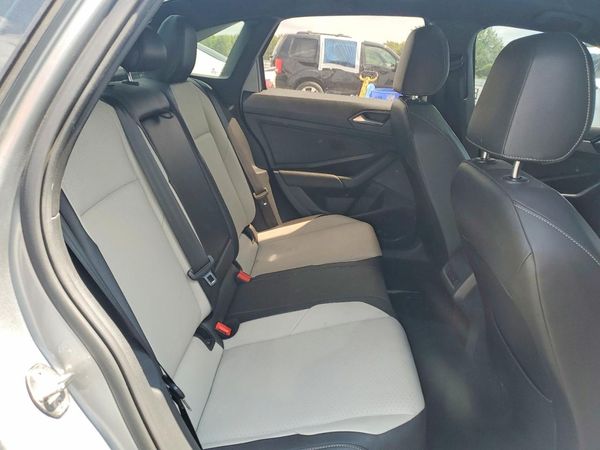 2021 VOLKSWAGEN JETTA S / SE / R-Line