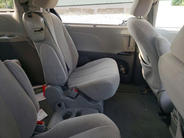 2013 TOYOTA SIENNA