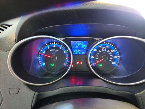 2015 HYUNDAI TUCSON GL (Middle-Low)