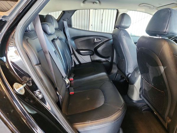2015 HYUNDAI TUCSON GL (Middle-Low)