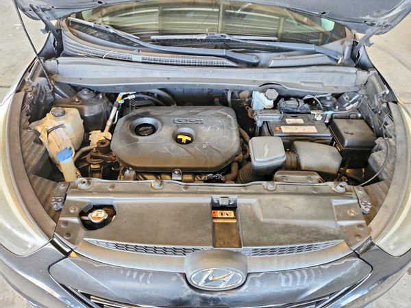 2015 HYUNDAI TUCSON GL (Middle-Low)