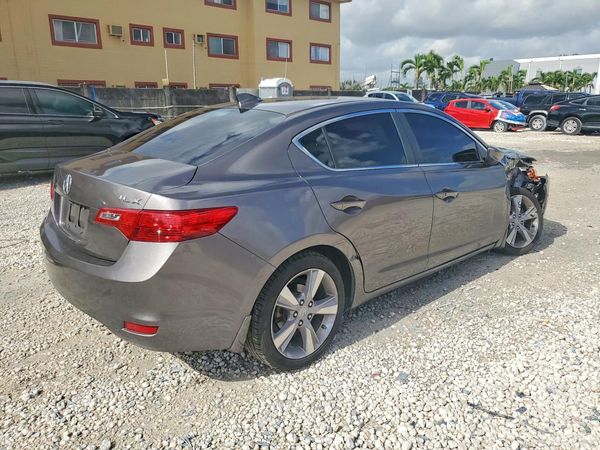 2013 ACURA ILX 20 TECH