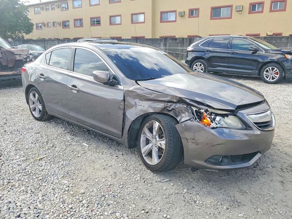2013 ACURA ILX 20 TECH