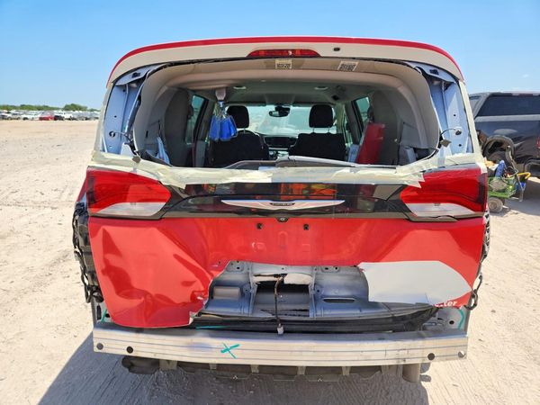 2023 CHRYSLER VOYAGER