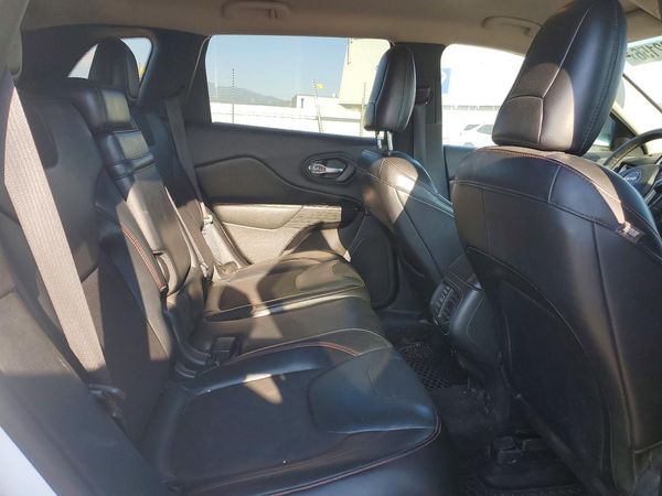 2016 JEEP CHEROKEE TRAILHAWK 4X4