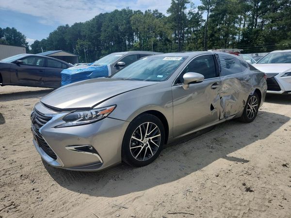 2017 LEXUS ES