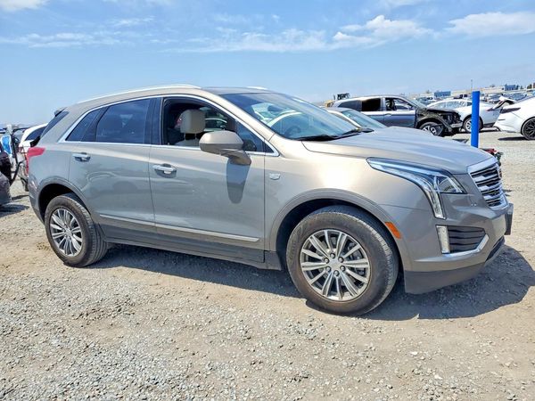 2017 CADILLAC XT5 Luxury