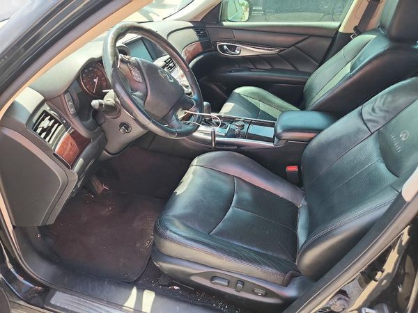 2013 INFINITI M37 — DENT