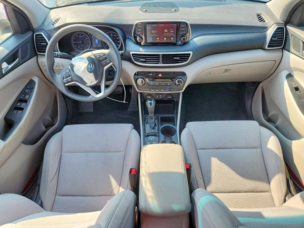 2021 HYUNDAI TUCSON SE