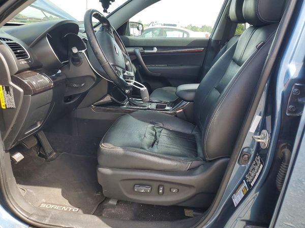 2014 KIA SORENTO Base/ LX