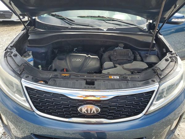2014 KIA SORENTO Base/ LX