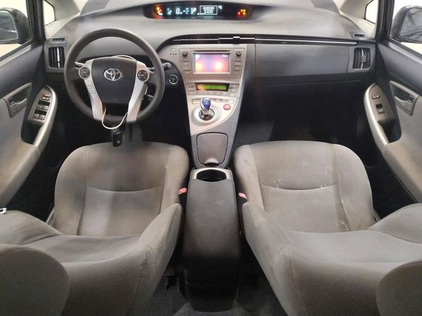 2013 TOYOTA PRIUS