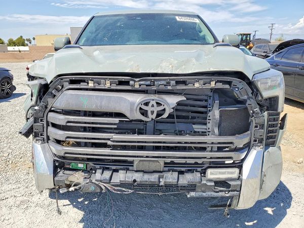 2024 TOYOTA TUNDRA