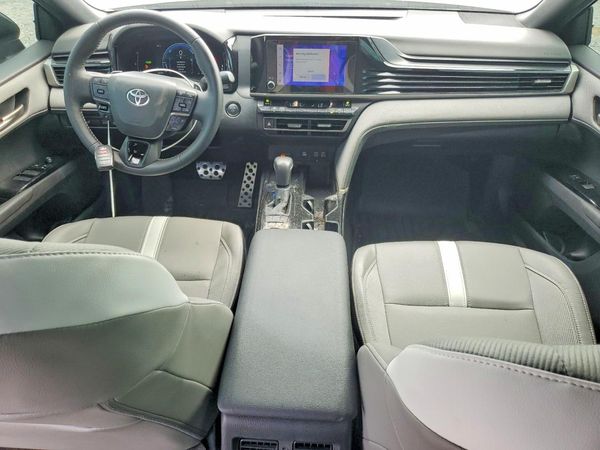 2025 TOYOTA CAMRY