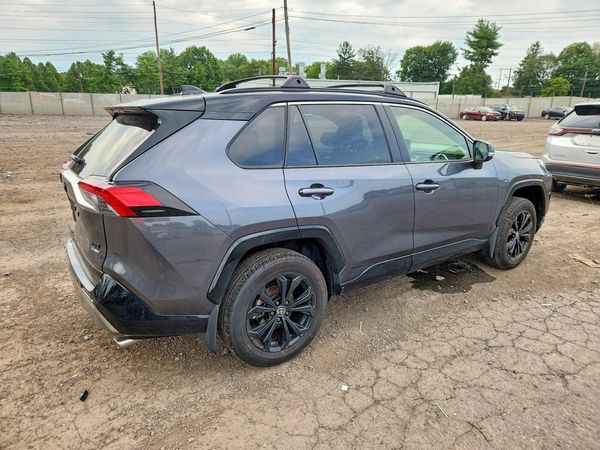 2025 TOYOTA RAV4 XSE