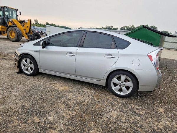 2015 TOYOTA PRIUS