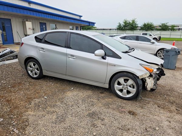 2015 TOYOTA PRIUS
