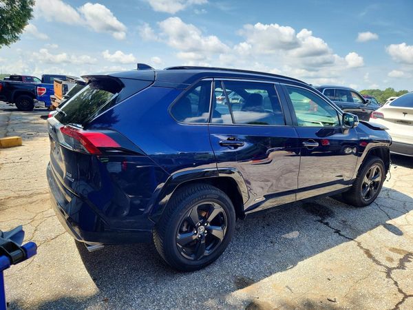 2019 TOYOTA RAV4 XSE HV 4WD
