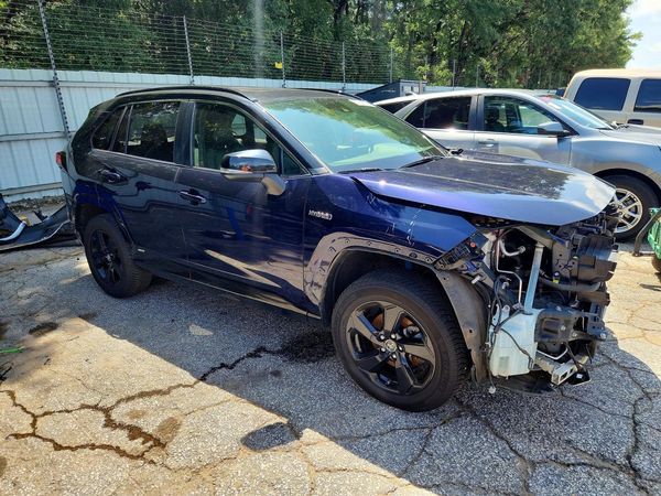 2019 TOYOTA RAV4 XSE HV 4WD