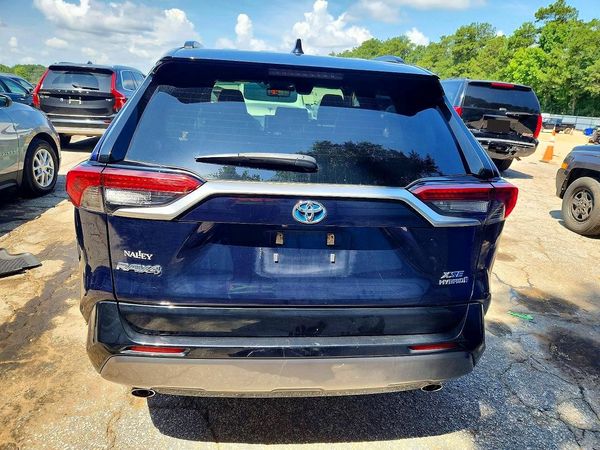2019 TOYOTA RAV4 XSE HV 4WD