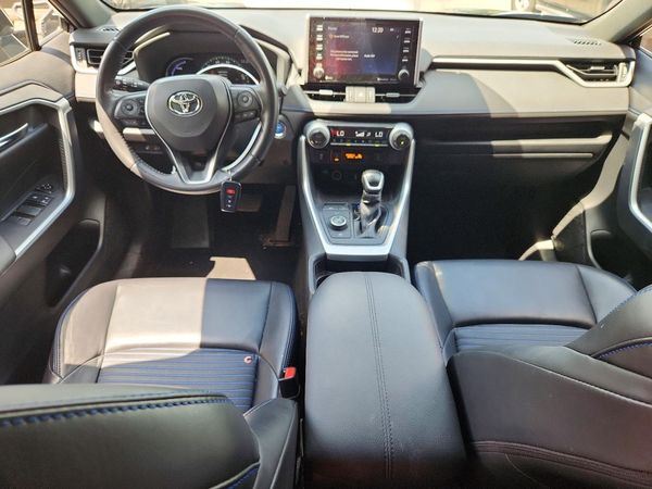 2019 TOYOTA RAV4 XSE HV 4WD