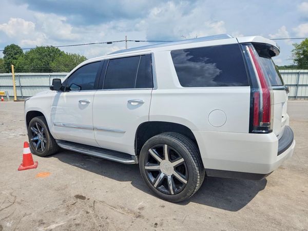 2016 CADILLAC ESCALADE Luxury