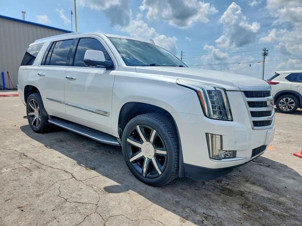 2016 CADILLAC ESCALADE Luxury