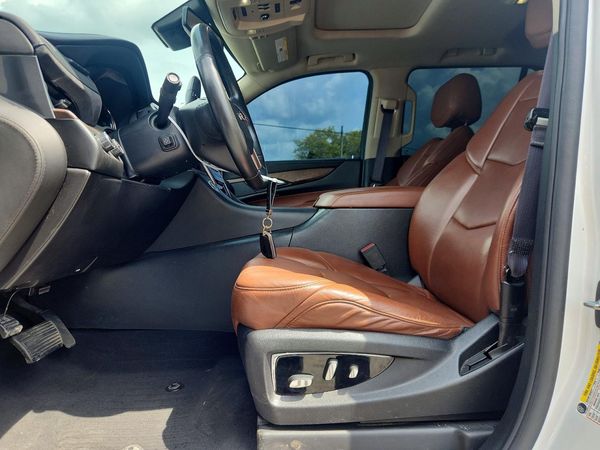 2016 CADILLAC ESCALADE Luxury