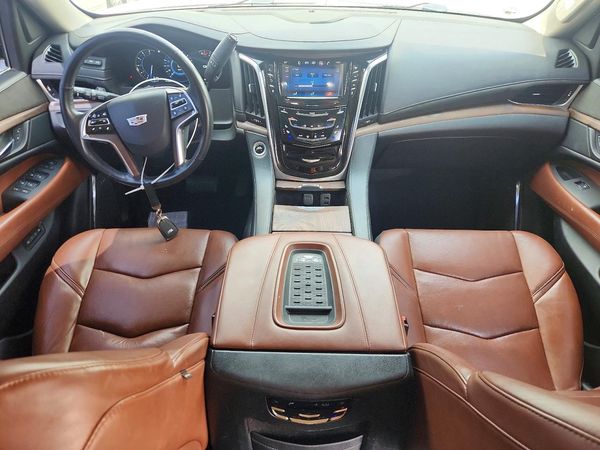 2016 CADILLAC ESCALADE Luxury