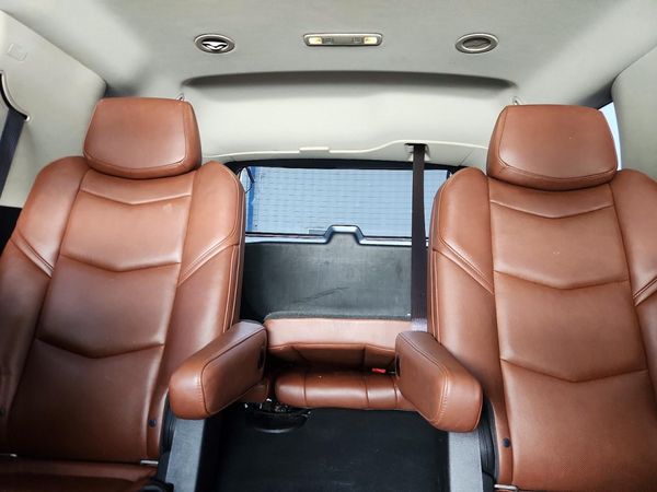 2016 CADILLAC ESCALADE Luxury